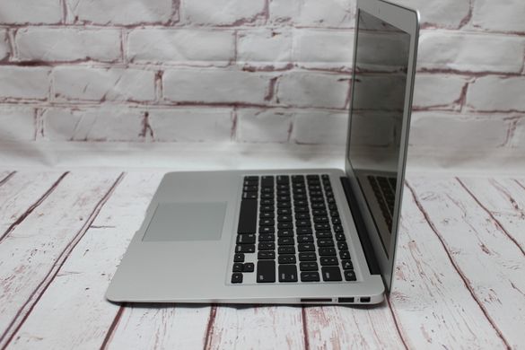 MacBook Air 13 (2015)