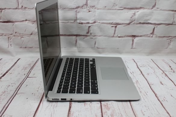 MacBook Air 13 (2015)