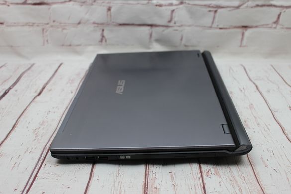 Asus U56E