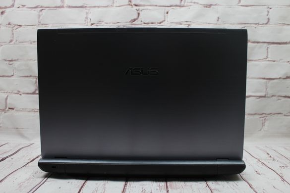 Asus U56E