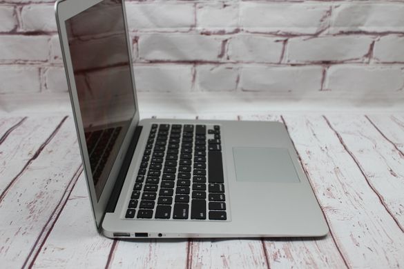 MacBook Air 13 (2015)