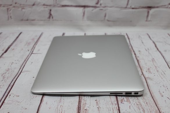 MacBook Air 13 (2015)