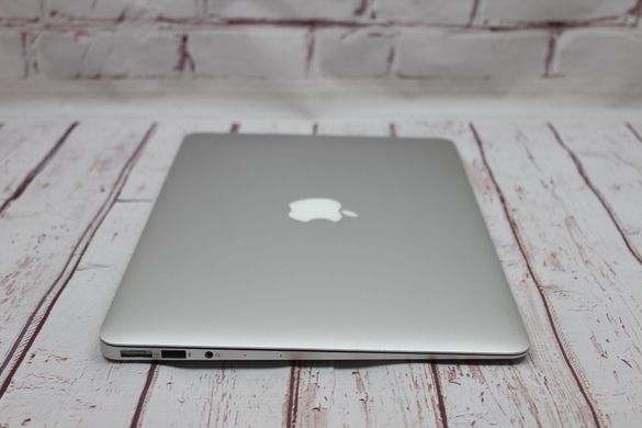 MacBook Air 13 (2015)