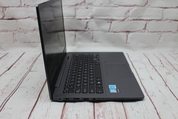 Asus ExpertBook P5440F.