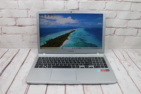 Samsung NP550XTA