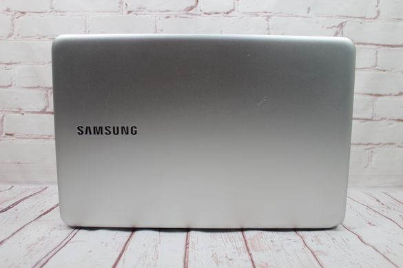 Samsung NP550XTA