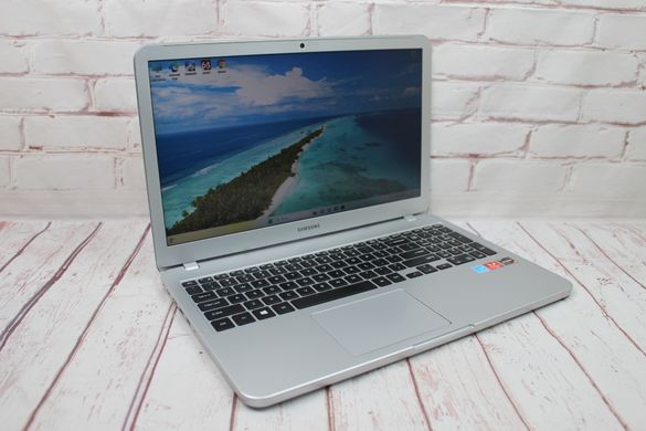 Samsung NP550XTA