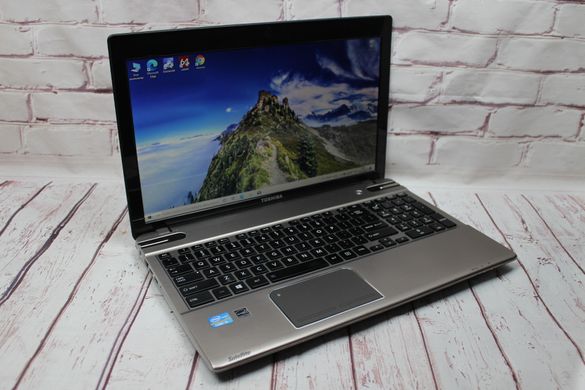 Toshiba Satellite P855