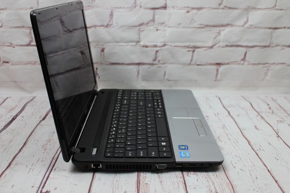 Acer Aspire E1-571