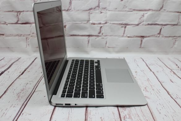 MacBook Air 13 (2015)