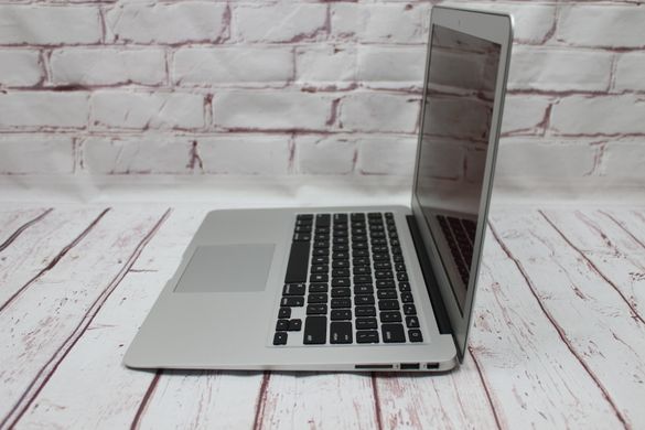 MacBook Air 13 (2015)