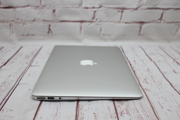 MacBook Air 13 (2015)