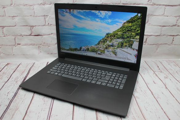 Lenovo IdeaPad 330-17IKB.