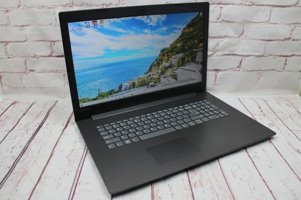 Lenovo IdeaPad 330-17IKB.