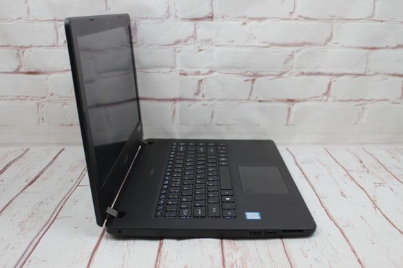 ACER TravelMate P214