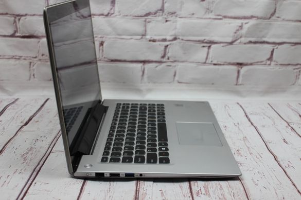 Lenovo IdeaPad U430 Touch