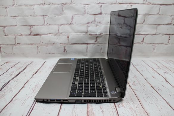 Toshiba Satellite P55