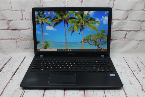 Samsung NP470R5E