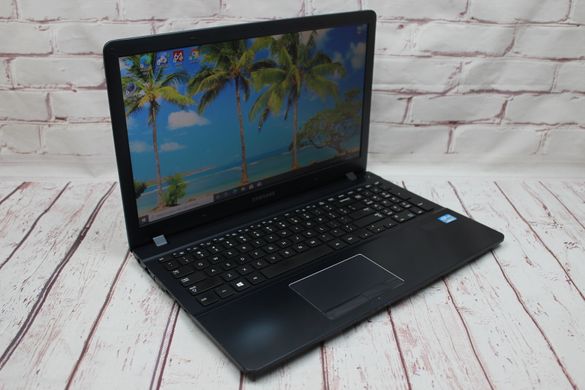 Samsung NP470R5E