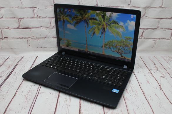 Samsung NP470R5E